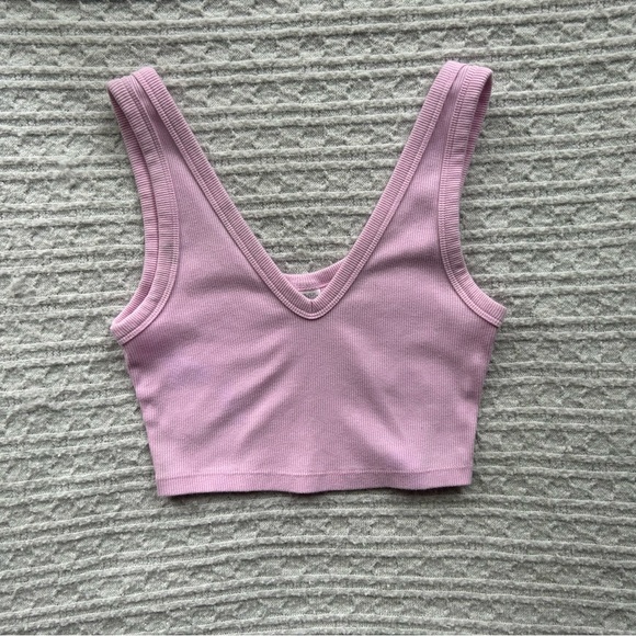 Pink Ribbed V-Neck Crop Top - Picture 3 of 6